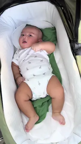 Jangan lupa mashaAllah tabarakAllah ya onti unclee <3 maaf yy udh ngaur editnya yg penting post hehe