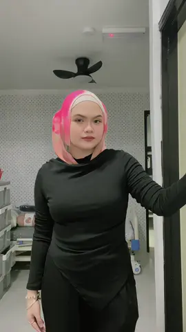 outfit check dari wanita cantik