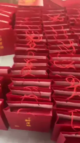 发中秋月饼🥮啦，你们都吃了吗😋 #小勐拉网投平台开户