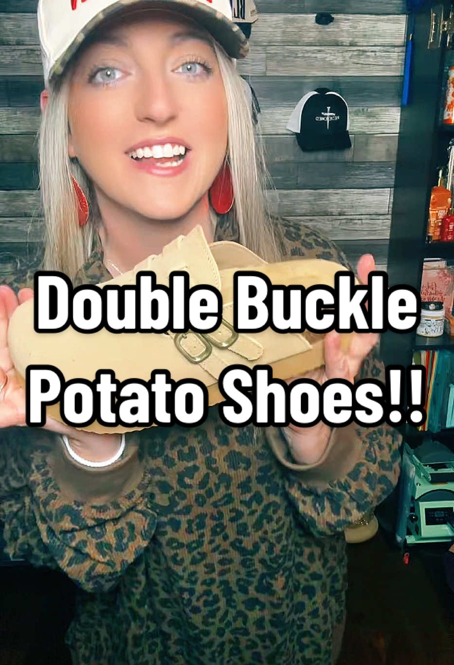 #clogs #clogshoes #fallshoes #potatoshoes #comfortableshoes @Project Cloud Shop #stylishclogs #tiktokshopfalldealsforyou #fallsale🍁 #tiktokshopcybermonday #tiktokshopblackfriday 