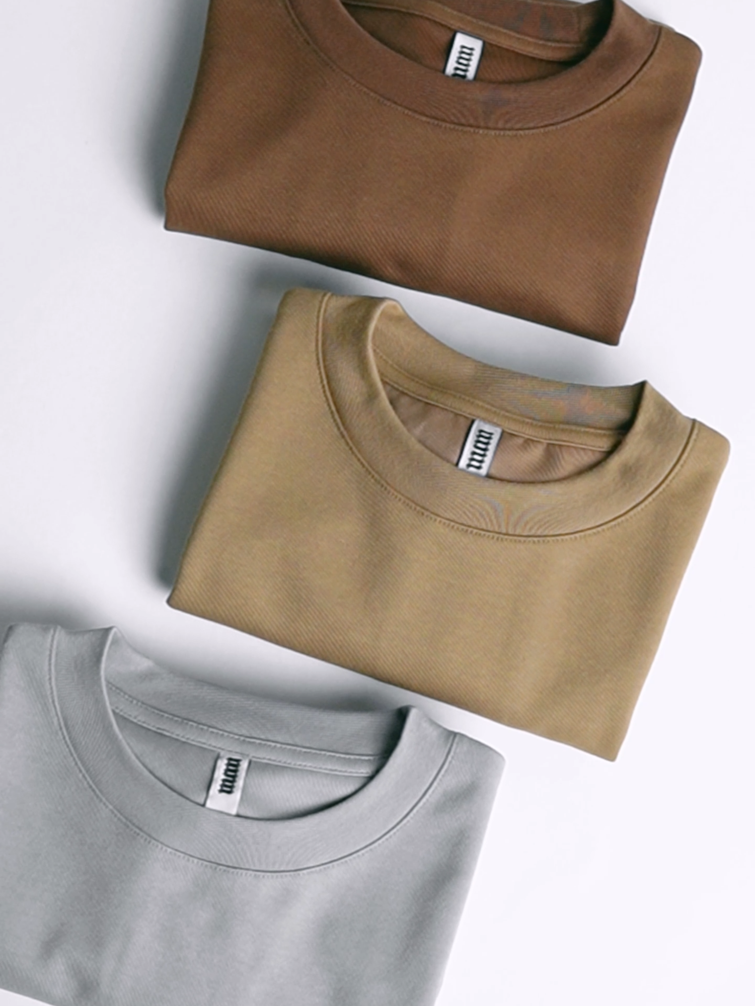 Colors that instantly lift the mood. #NoVoidMinds #AezyLite #Outfit #AutoTinggi #PromoGuncang1010