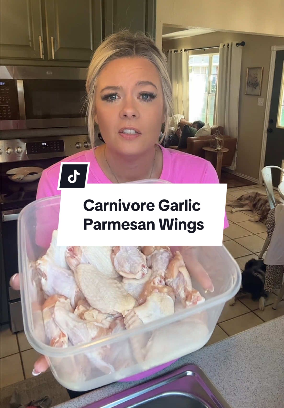 The BEST chicken wings! #chicken #chickenwings #wings #garlicparmesan #garlicparmesanwings 