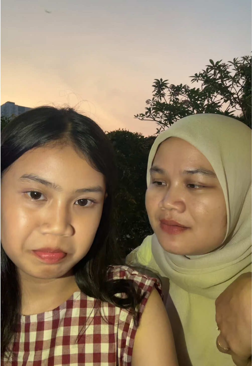temen? #yosyakende @Yus May Sya (Mpo Ocha) @