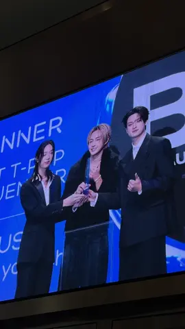 Congratulations nakaa เก่งมากๆ✨👏 #TIA2025xBUS #BUSbecauseofyouishine #ThailandInfluencerAwards2025 #TIA2025 #ICONSIAM 