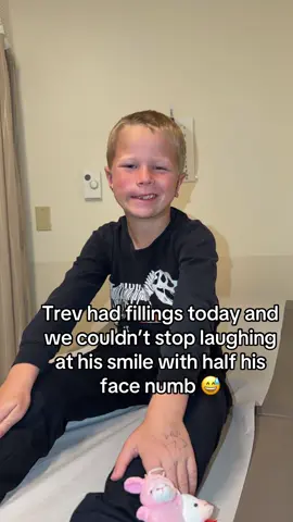 He was laughing with me, don’t worry, he kept asking to see it 🤣 #dentist #fillings #smile #funnytok #fypシ゚viral 