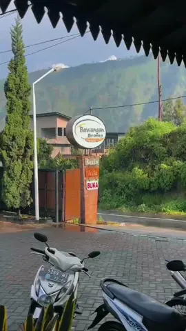 Jadilah seperti pelangi, hidup penuh warna 🌈 #bawanganbromo #bawanganresto 