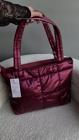 ˗ˏˋ 🍒 ˎˊ˗ @STAY YOUNG PH #pufferbag #shoulderbag #redbag #largecapacitybag #affordablebags 