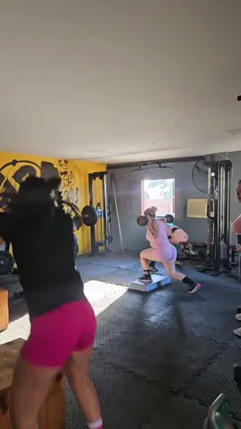 #cadavezmáscercatuyo #vidasaludable🏋️‍♀️💪🏻🥑🥦🍓☕ #gluteos #paratiiiiiiiiiiiiiiiiiiiiiiiiiiiiiii #somosasi 