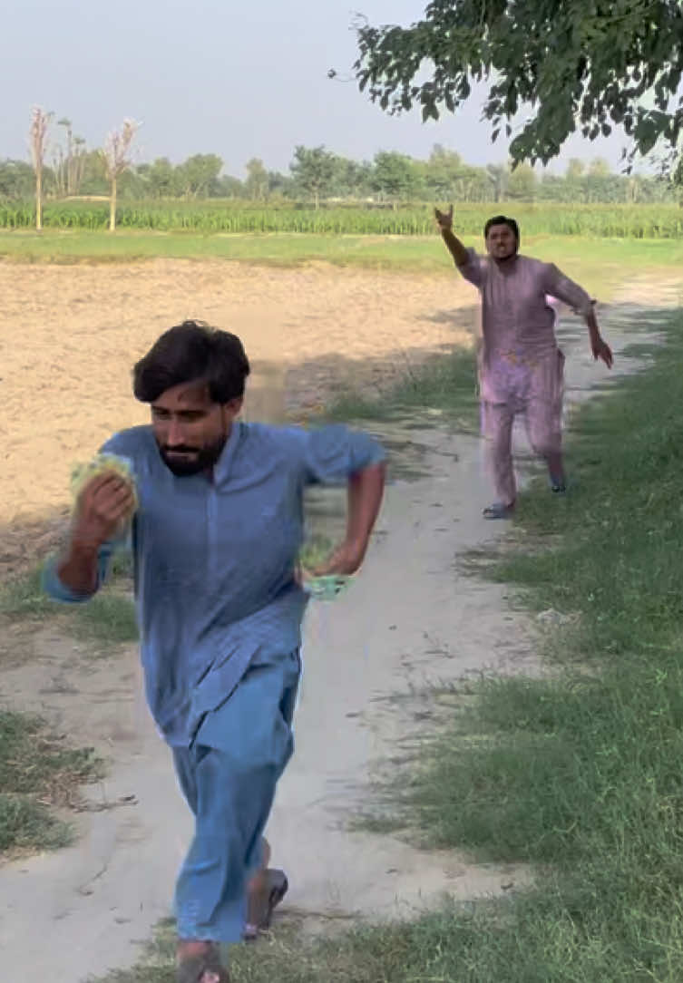 Eating in a dream don’t skip.video🤣#foryoupage❤️❤️ #tranding #video #uktiktok #viral_video #foru #forupage #tiktokteam #unfreezemyacount #funnyteam137 