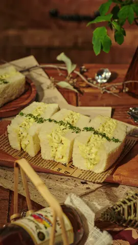 든든한 한끼!!  고소한 달걀 샌드위치를 만들어요! 😉 📌레시피 정보는 프로필 링크를 이용해 주세요! 📌 Recipe? 👉 Go to the YouTube link “Merry Story” at the top of the profile! #메리이야기 #eggsandwich #brunchtok #bakingtiktok #homebaking 