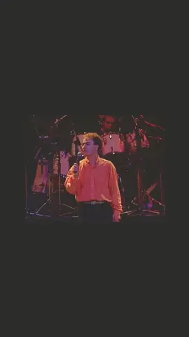 ✨ “Nada faz sentido se o Senhor não for o centro… Tu és o meu tudo, o meu universo.” 🌌❤️ #MeuUniverso #NovoSom #JesusNoCentro #Adoração #Fé 