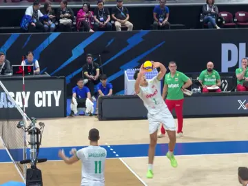 Whoever wants to call himself a setter has to have the balls for it … NIKOLOV S.#volleyball #volleyballskils #setter #set#volleyballtechnique @Volleyball.it @Polska_Siatka @voleyballgame @Volleyball World @USA Volleyball @CEV - European Volleyball @Deutscher Volleyball-Verband 