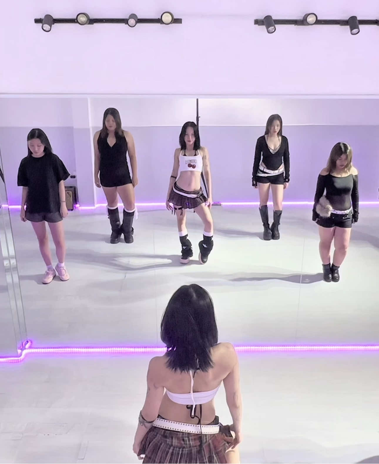 Tối 246 (8-9h)🖤#lophocnhaytanphu #kadancestudio #dance #xuhuong #fyp 