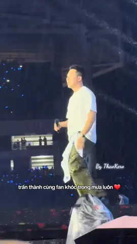 #trấn thành cùng fan trong cơn mưa buồn 🥰