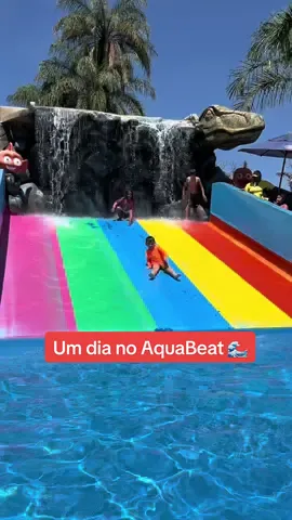 Um domingo especial por aqui,fomos conhecer um parque aquático. #CapCut #parqueaquatico #aquabeat #familia 