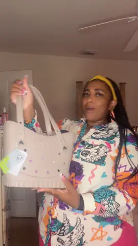 @Crocs thank you so much. I love it. I’m about to purchase another one. #crocs #charms #coinpurse #fyppppppppppppppppppppppp #tiktokshop 