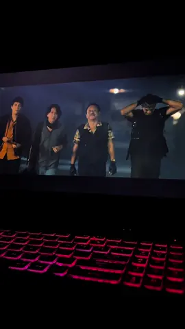 anj banget farsi emg😂😭 #satriadewagatotkaca #gatotkaca #netflix #fyppppppppppppppppppppppp 