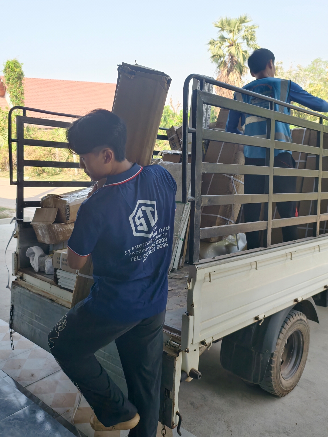 #ຊັ້ນວາງເຄື່ອງ #ຊັ້ນວາງເກີບ #ຕັ່ງເກ້ #ເຄື່ອງສໍາອາງ #ຕິດຕາມກັນແນ່ເດີ້😘 #ຄວາມຝັນຂອງຫລາຍໆຄົນ #ກົດໃຈໃຫ້ແນ່ເດີ😝♡ #ແມ່ຄ້າອອນລາຍ #ແທັກແຟນ #ຟິດດດດ✨ #fyp #foryoupage #trending #like #shelves #minivlog #viral #trend #tiktok #capcut 