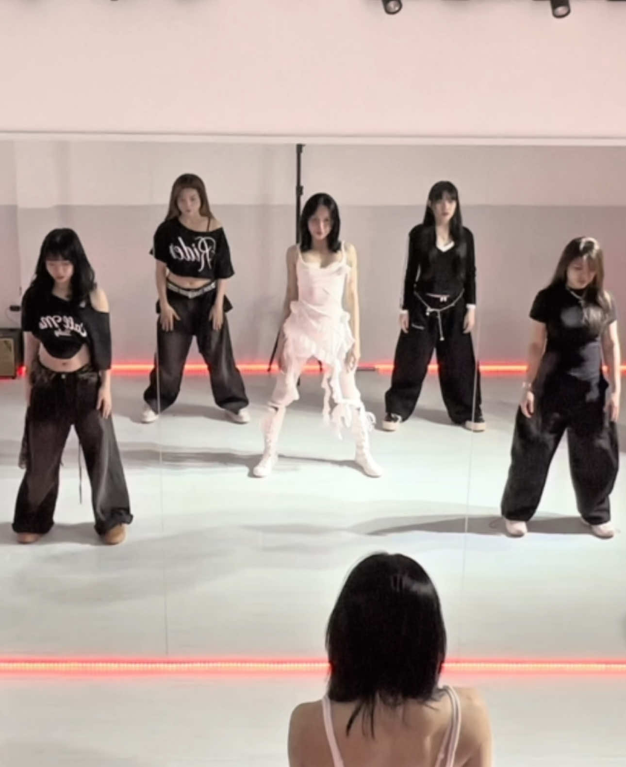 Tối 3-5 (7h5-8h35)🖤 #lophocnhaytanphu #kadancestudio #dance #fyp #xuhuong 