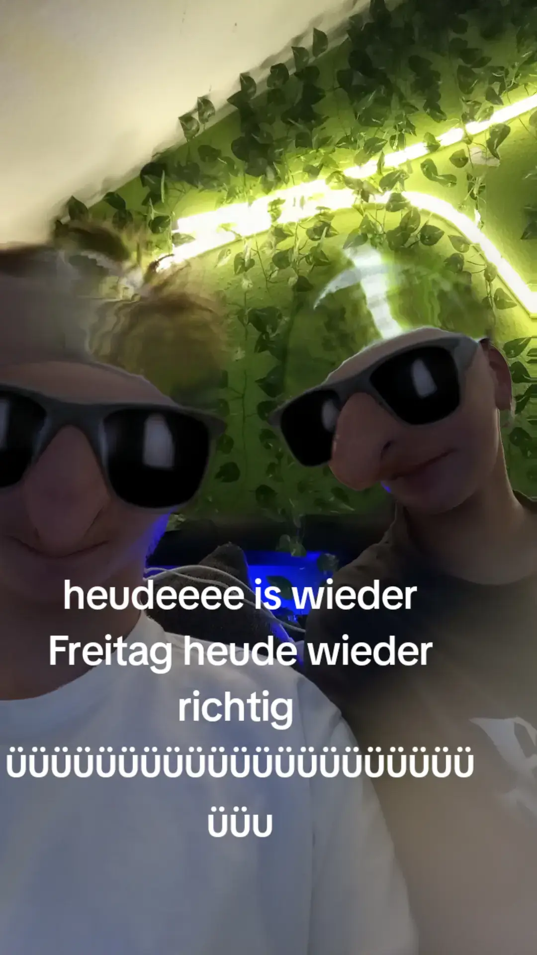 #viral_video #fyp #üüüü #freitag #heuteiswiederfreitag @Nico @Nur_.mia🇩🇪 @svw_pyro @TrickMan @Sophia M @Lukas @ᚠᛁᚾᚾ⚡️🕸️⚡️ @Bruno @Luis @Mathilda @nico🇩🇪🦅 