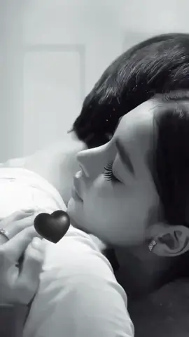 Hug Me and Listen to My Heart's Beats 🖤🎶🎵🎧🤍#Love #hug #heartbeats #lifeline #loveyou 