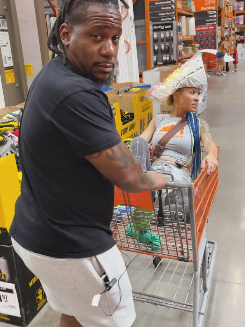 Haunted Home Depot w/ @Carissacropper  🎬: @Freddy ShowBiz   #halloween #october #trending #clingygirlfriend #tiktoklove 