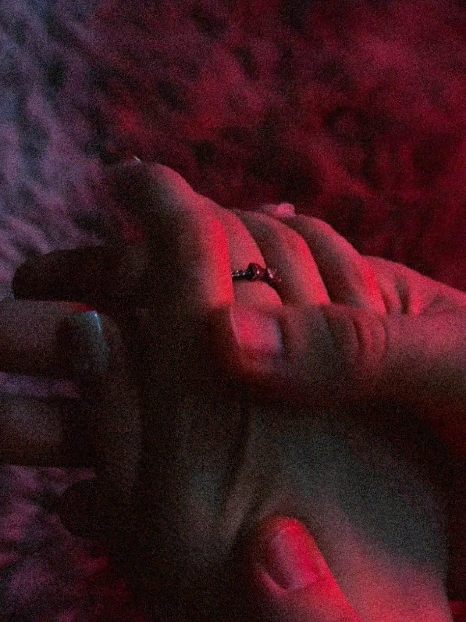 عبارات❤️🫂. #لفرشلا_جفوني_بالحب #ستوريات #عبارات #حب #7m_9w 