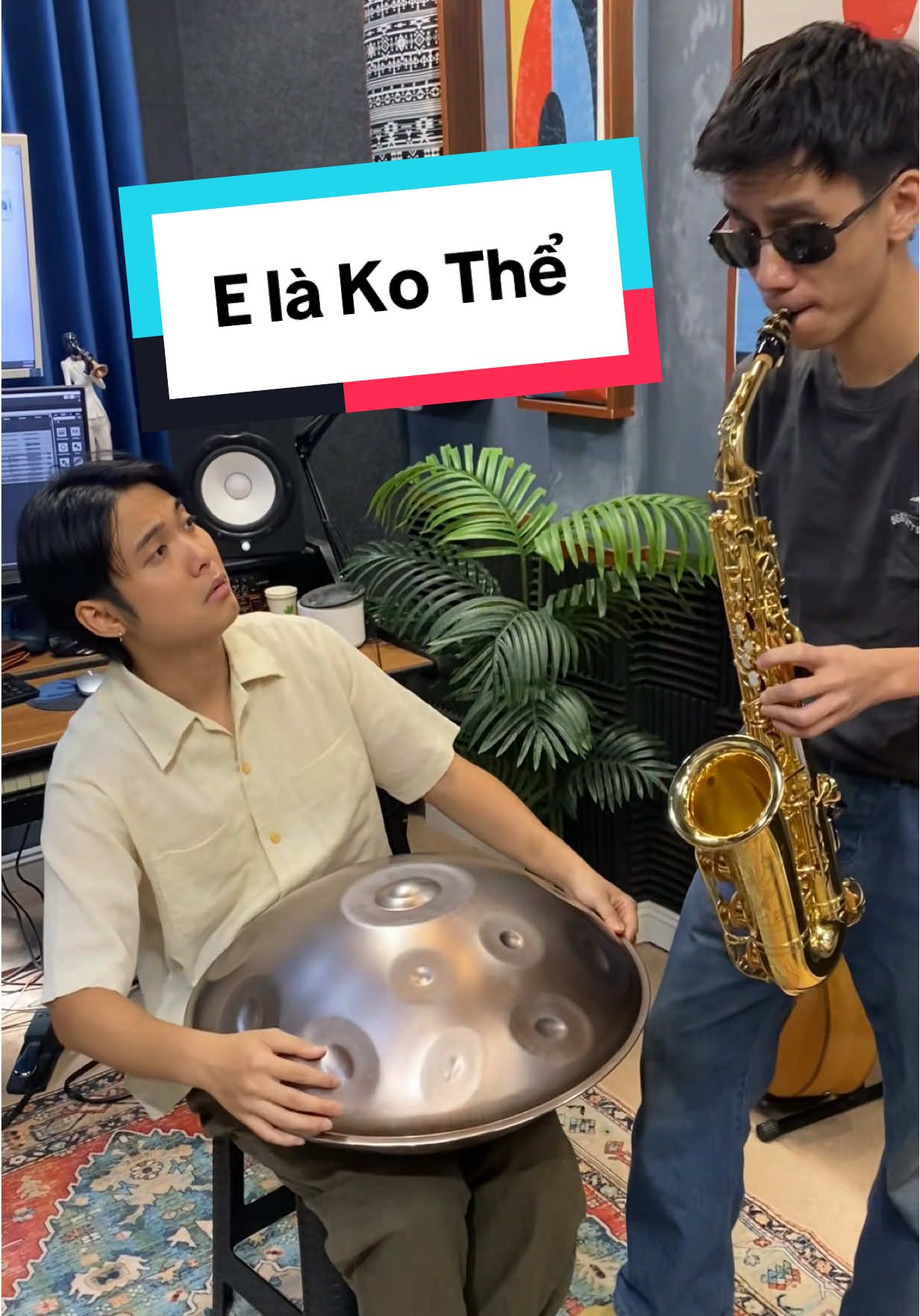 Handpan đối đầu Saxophone ⁉️ #elakhongthe #chihung 