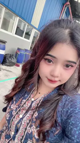 kerja itu buat cari teman donggsss#fypシ゚ #viraltiktok #trending #fyppppppppppppppppppppppp #ptvictoriabeautyindustrial 