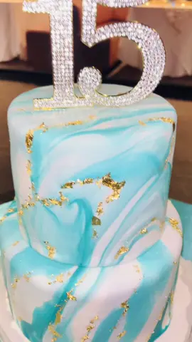 Cake  para quinceañera #yaryscreations #flavorsfromheaven #yajairamuniz #puertoricancake🇵🇷🇵🇷 #cake @Acro-Dance Company 