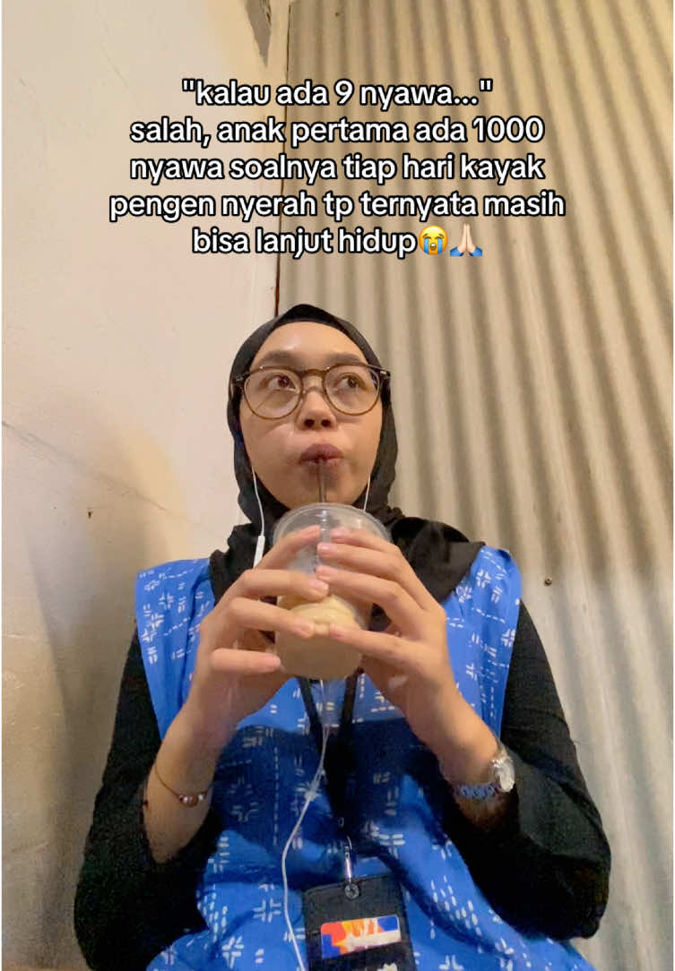plis jokiin hidup anak pertama sehari aja😭🙏🏻