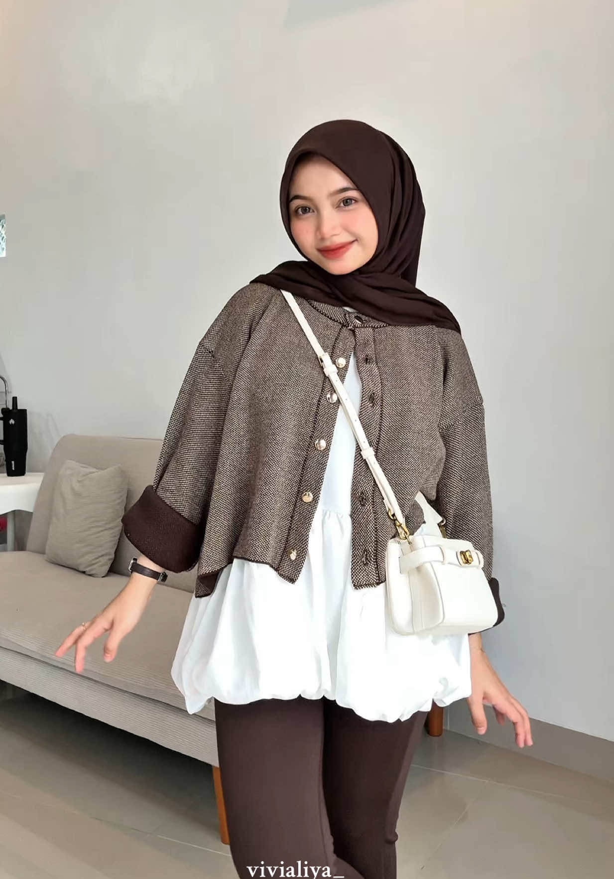 Lucu bgt🥹🤎🤏@@damawa.cloth  #cardigan #cardiganoutfit #ootdhijab #cardigancrop #ootdfashion 