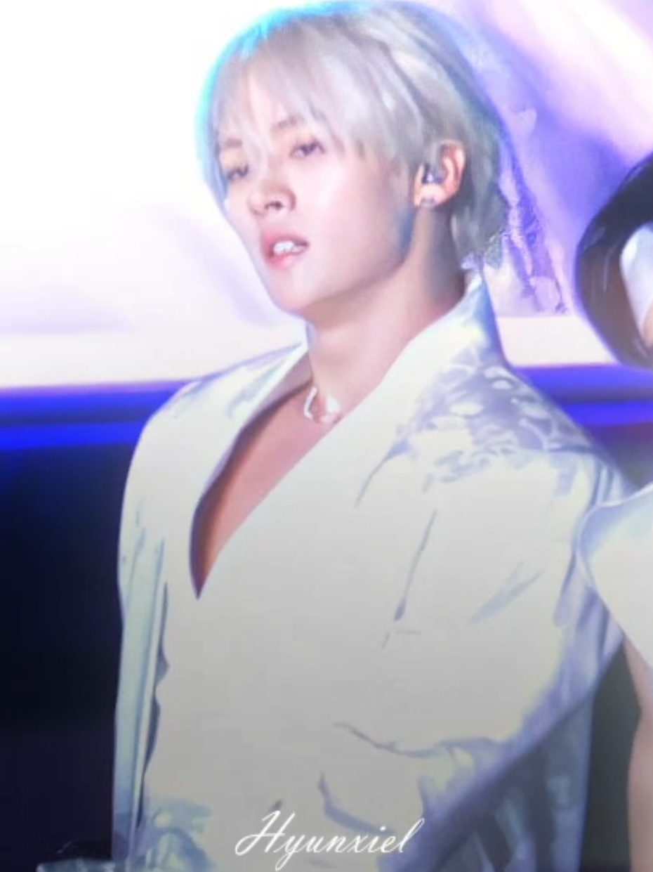 SEMPERO SEMPERO BLONDE LEEKNOW. #leeknow #straykids #edit #kpop #fyp 