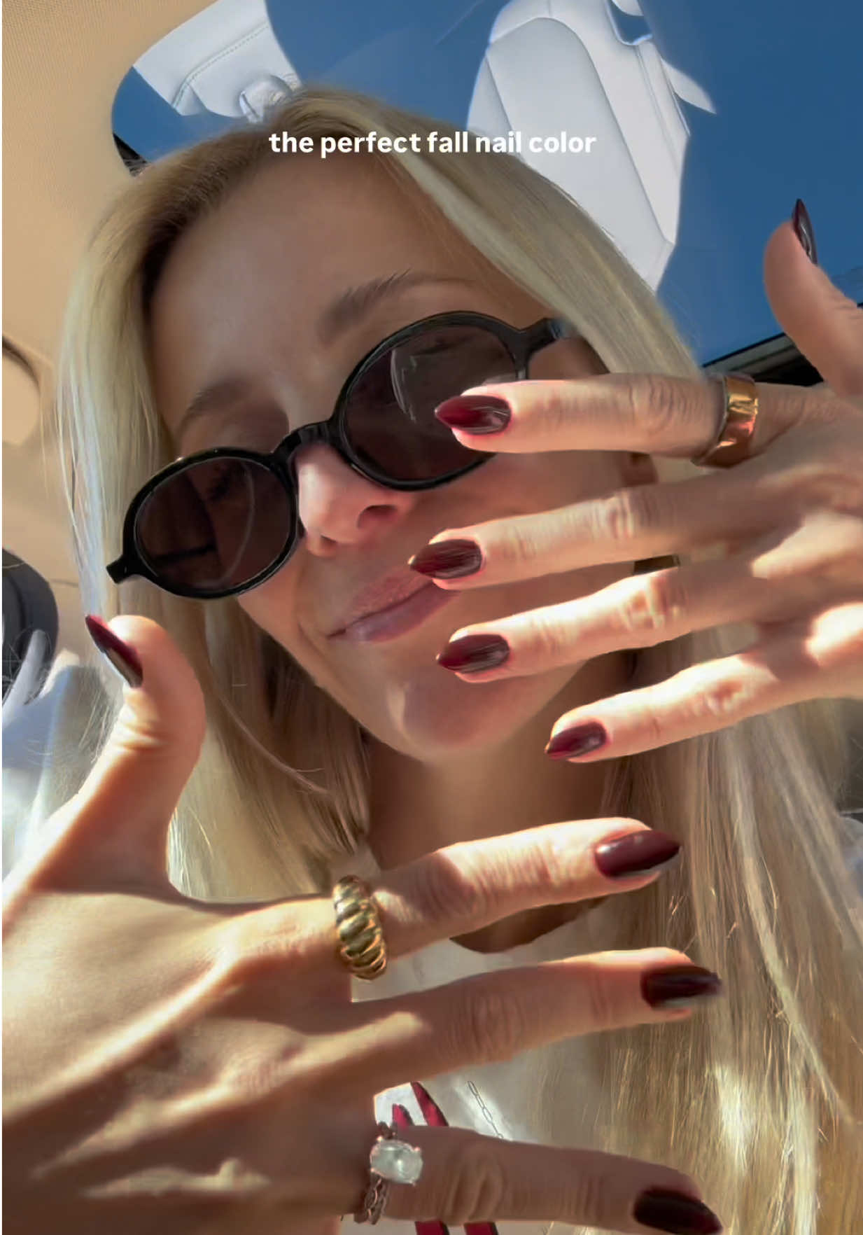 The way you can’t tell if it’s brown or burgundy tho 🐻🍷 #fallnails #brownnails #nailtok #fallnailinspo #octobernails 