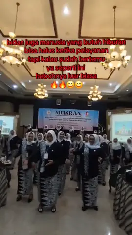 hiburan setelah Musyawarah Ranting Bidan RST dan Bidan RSUP Dr. Kariadi 💖💖💖 #semangatmembara #kebersamaan #kebahagiaan #sehatbugar #seni 