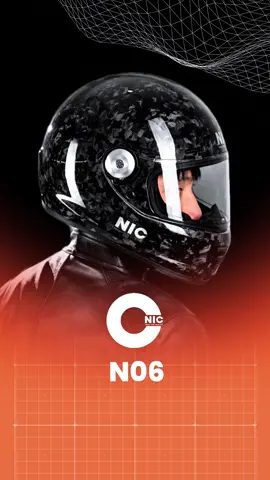 Forged Carbon bóng ánh vân độc bản chỉ đơn giản kết hợp kính trong suốt đủ biến chiếc classic fullface NIC N06 trở nên lịch lãm hơn bao giờ hết.  #nichelmets #classicfullface #nicn06 #fullfacecodien #nonbaohiemfullface