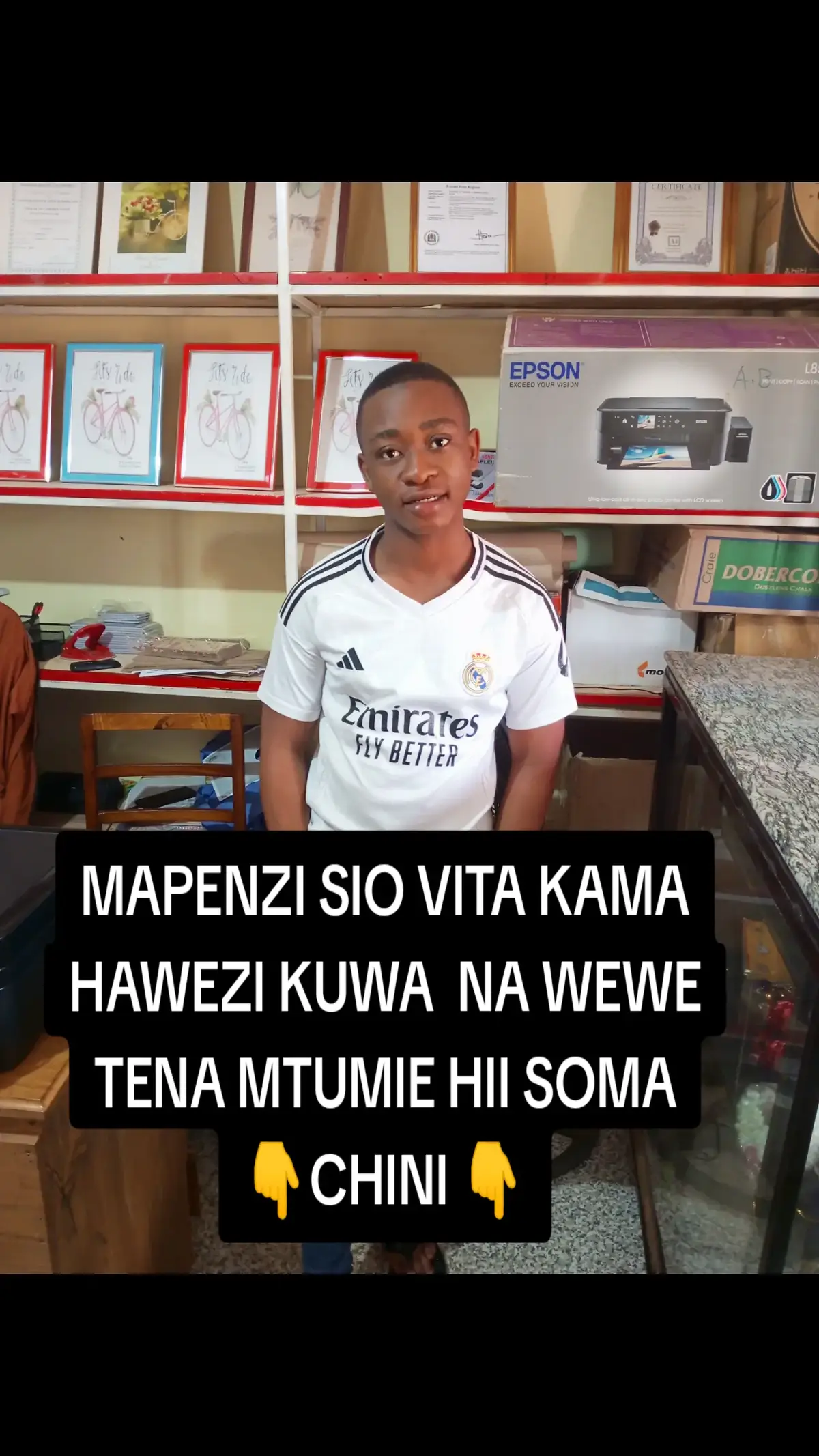 Sikuwahi kupata nafasi ya kusema kwaheri si kwa namna niliyotamani. Kulikuwa na mambo mengi ambayo sikuweza kusema, hisia nyingi nilizozificha nikiamini kwamba labda muda ungeweza kutengeneza kilichovunjika. Lakini siku zikawa wiki, na kimya kikawa nafasi kati yetu.  Bado najikuta nikirudi kwenye kumbukumbu, jinsi mambo yalivyokuwa nyakati ambazo kila kitu kilikuwa shwari, na hata wakati ambao nilikua bega Kwa bega pamoja na wewe ulitosha kuujaza moyo wangu furaha. Na ingawa nilijitahidi kushikilia, labda nilikuwa nashikilia taswira ya sisi ambayo pengine ni mimi tu niliyeendelea kuiamini. Labda wewe ulishaachilia kitambo, ila mimi sikUwa tayari kukubali hilo.  Kulikuwa na makosa yangu hasa mambo ambayo ningependa kuyarekebisha, maneno ambayo ningependa kuyafuta, na nyakati ambazo ningependa kuzirudia na kuzipitia kwa hekima zaidi. Najuta Sio kwa sababu natarajia nafasi nyingine, bali kwa sababu ulistahili zaidi ya kile nilichokupa. Bado naomba msamaha wako, hata kimya kimya, hata kama tayari Umesonga mbele.  Sijawahi kuacha kutumaini kuwa siku moja ungerudi si kukaa, bali tu kusema kuuwa umeelewa, au kwamba labda kuna sehemu ya moyo wako bado inanikumbuka. Lakini najua maisha hayaendi hivyo kila wakati. Watu wengine huja kutufundisha, kutusaidia kukua, kisha huondoka si kwa sababu hawajali tena, bali kwa sababu sehemu yao katika hadithi yetu imefika mwisho.  Kwa nipo hapa, nikisema kwa ujasiri kile ambacho sikuweza kusema hapo awali: KWAHERI. Si kwa sababu nataka, bali kwa sababu ni lazima. Daima nitakuombea furaha hata kama mimi si sehemu ya furaha hiyo tena. Asante kwa upendo, kwa mafunzo, kwa kumbukumbu... na hata kwa maumivu ya moyo. Umenisaidia kuwa sehemu ya mtu niliye leo.  Popote ulipo, natumaini uko salama. Na kama utanikumbuka siku moja, naomba ukumbuke mazuri zaidi kuliko mabaya.Hatimaye nimekubali kuwa hatuwezi kuwa pamoja tena. Hatuelewani kabisa. Asante kwa kila kitu. Asante kwa kunifundisha maana ya upendo na maana ya maumivu. Natumaini umbali wangu utakuletea furaha nyingi. Tafuta uhuru wako, tafuta mtu atakayekuthamini na kukutendea vyema mimi siwezi kukupa hayo. Mipango yetu ya baadaye imeshindikana.Milele hatutakutana tena. Labda tulikuwa wapenzi katika maisha mengine.  Ukurasa wangu unafungwa hapa, lakini bado natamani kuona maisha yako bora na yenye furaha. Daima nitakuunga mkono na kukuombea kimya kimya. Nitakuwa na fahari nawe siku zote, hata kama mimi si sehemu ya maisha yako tena. Mungu akujalie maisha yenye furaha zaidi.  Nikumiss sana. Kukosekana kwako kunaniumiza sana, lakini naweza kuvumilia. Maombi yangu yatakuwa nawe daima. AHSANTE KWA MUDA WAKO👏