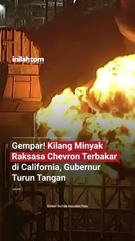 Bencana mengejutkan mengguncang industri energi Amerika Serikat (AS). Kilang minyak raksasa milik Chevron El Segundo di California, yang dikenal sebagai fasilitas pengolahan minyak terbesar di Pesisir Barat AS, dilalap si jago merah pada Kamis (2/10/2025) waktu setempat. Insiden dramatis ini terekam jelas dalam video yang dibagikan oleh warga setempat di El Segundo, sebuah kota pesisir yang hanya berjarak beberapa mil dari Bandara Internasional Los Angeles. Rekaman yang beredar menunjukkan kobaran api besar membubung tinggi dari area kilang, disertai suara gemuruh keras dan berkepanjangan yang memicu kepanikan warga. Kebakaran di fasilitas vital yang mengolah lebih dari 276 ribu barel minyak mentah per hari ini tentu saja menimbulkan kekhawatiran besar, tidak hanya soal keselamatan publik, tetapi juga potensi dampaknya terhadap pasokan dan harga energi di kawasan Pesisir Barat. - Selengkapnya kunjungi website dengan klik link di bio atau download aplikasi di AppStore dan Google Play Store. #inilahNews #Chevron #California #Inilahcom #titiktengah #titikcerah 