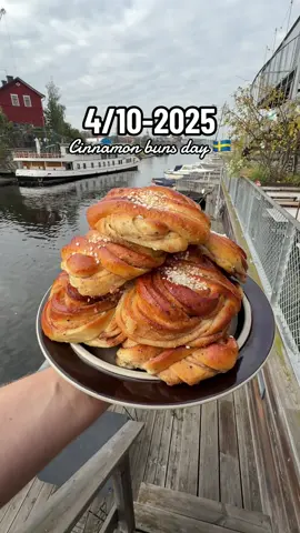 Tomorrow it’s Cinnamonbuns-day, make sure to drop by Fabrique! 🇸🇪