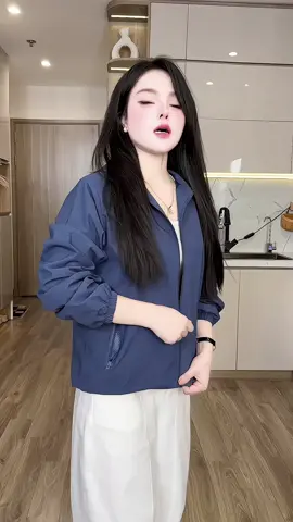 Áo khoác gió hai lớp đẹp xịn nay giá hời  #gucuahue #aokhoac #aokhoacnu #aokhoacgio #aokhoacchongnang