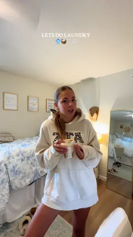 love some clean sheets ☺️ #collegestudent #laundryday #cleanwithme #resetday #sororityhouse 