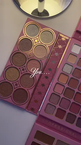 all I want for Christmas ❤️🫵 #christmasgift #makeuppallette #makeup #makeupgift #fyp 