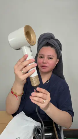 Amaze na amaze parin ako!! Ang ganda neto. #blower #hairdryer 