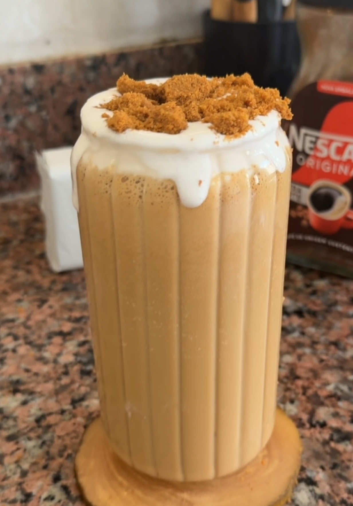 Another Friday, another coffee recipe 🤤👌#lotusfrappe #coffelover #coffee #coffeetiktok  @✨Ramla.reena✨  @✨Ramla.reena✨  @✨Ramla.reena✨ 