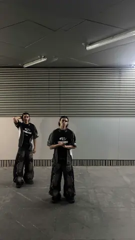 T Shirt-Personsoul Pants-Blacklists/Domania SDG style/fashion  #geyim #fashion #sdg #clothes #modelling 