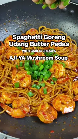 Menu: Spaghetti Goreng Udang Butter Pedas with Garlic Bread & Mushroom Soup dari AJI-YA Sekarang ni dah boleh nikmati menu ala cafe dengan adanya AJI-YA mushroom soup. Mudah sangat stepnya. Step ada di dalam video. AJI-YA ialah jenama tempatan dan kini ada promosi beli 3 percuma 1 di TikTok Shop @ajiya.os . Dapatkan sekarang ❤️ #ajiyamoments