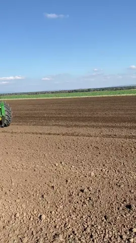 OMEGA OO_L - versatile seed drill that combines performances with high precision seeding