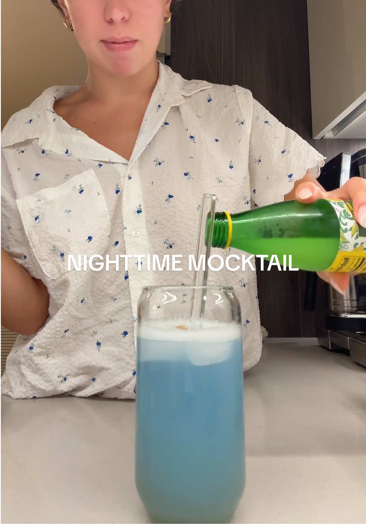 Drop any horror/thriller book recs & lmk if you try this🙈💤 @Drink Nello @Plant Therapy @ARMRA #mocktail #Recipe #wellness 