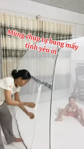 Mùa mưa muỗi nhiều mấy bà sắp mùng tự bung cho bé ngủ trưa ở ngoài phòng gì cũng được nha #xuhuong#emtientaphoa1 #mungchuptubung #mungchongmuoi #suckhoe 