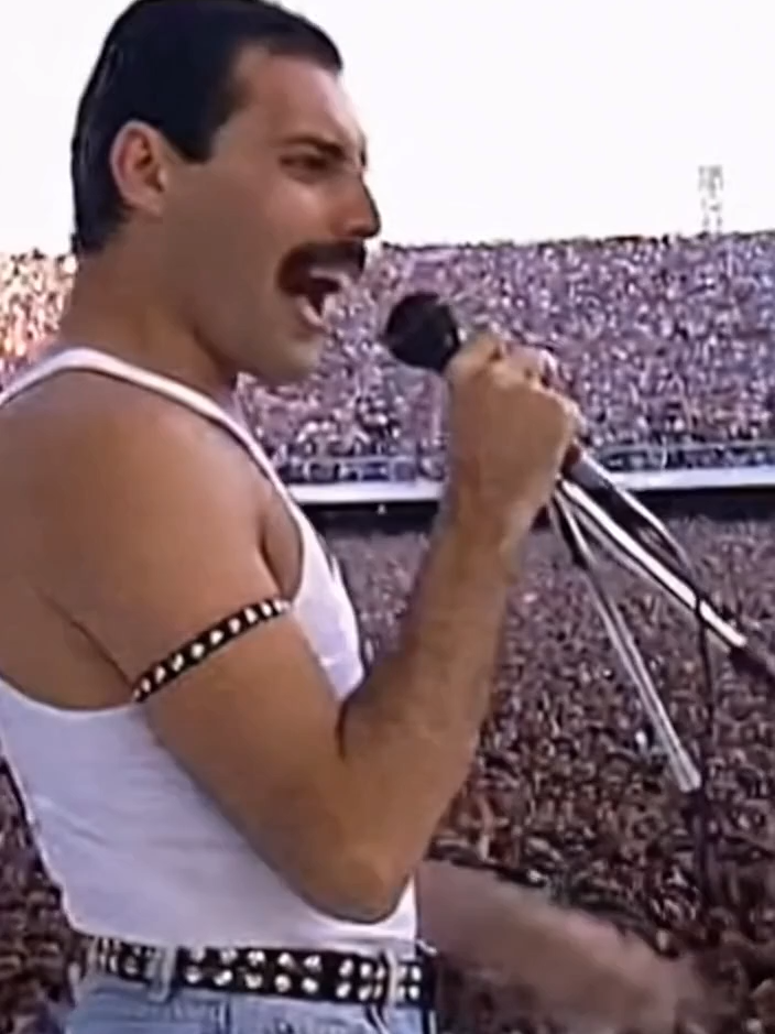 Freddy Mercury singing, improvisation  #sora2